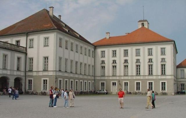 schloss-side.jpg