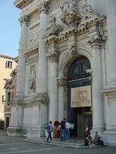 Venice - San Stae and Da Vinci inventions exhibit